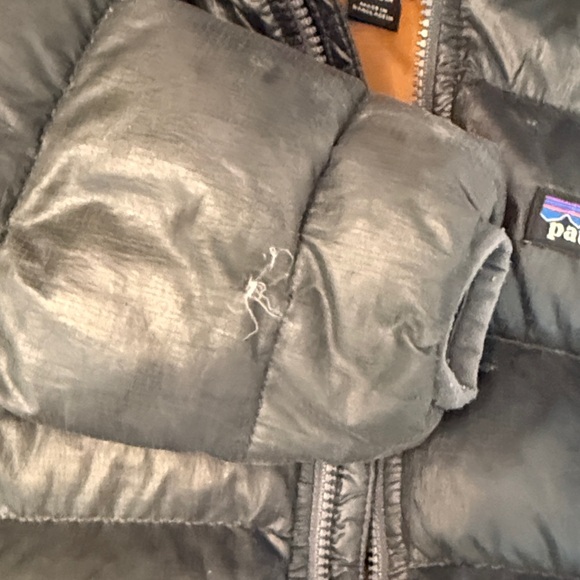 Patagonia Charcoal Jacket with Brown Lining size 12-18 mo - Picture 5 of 7